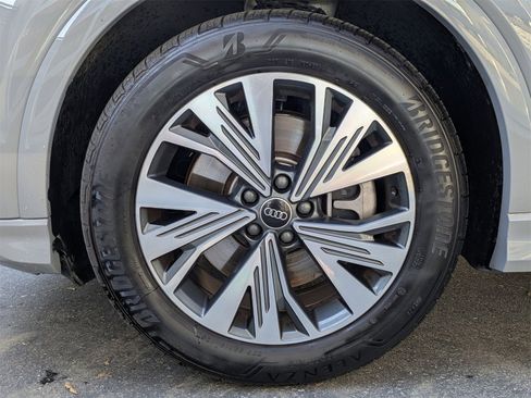 Used 2023 Audi Q4 e-tron Premium w/ Convenience Package image 27