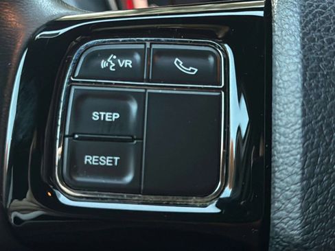 Used 2018 Dodge Grand Caravan SXT w/ Blacktop Package image 14