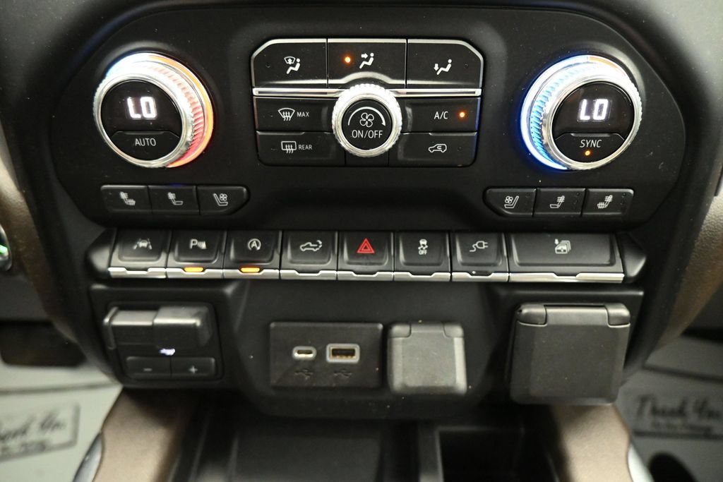 Used 2019 GMC Sierra 1500 SLT w/ SLT Premium Plus Package AWD/4WD image 21