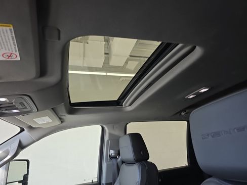 Used 2023 GMC Sierra 2500 Denali w/ Denali Ultimate Package image 54