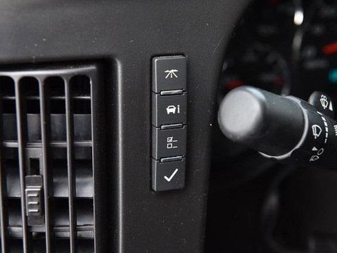 Used 2024 GMC Savana 2500 w/ Driver Convenience Package image 12