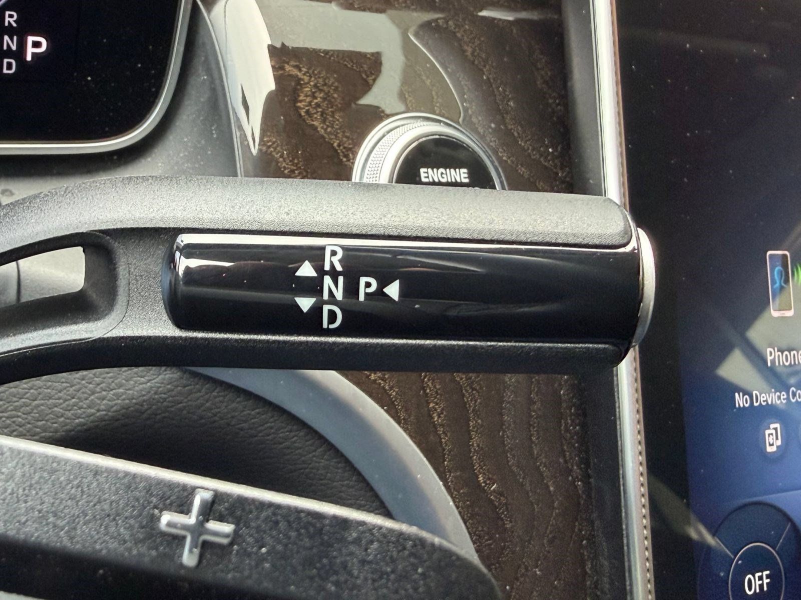 Used 2024 Mercedes-Benz GLC 300 4MATIC image 19