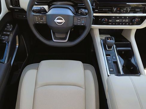 New 2026 Nissan Pathfinder SL w/ SL Premium Package FWD image 12