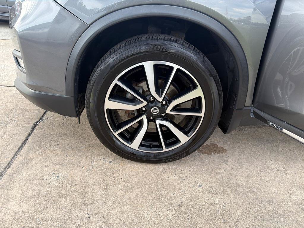 Used 2018 Nissan Rogue SL w/ Premium Package AWD/4WD image 38