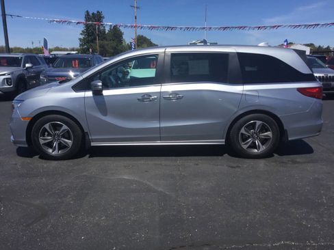 Used 2018 Honda Odyssey Touring image 2