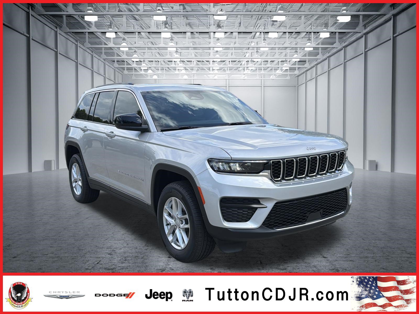 New 2026 Jeep Grand Cherokee Laredo w/ Trailer Tow Package AWD/4WD image 1