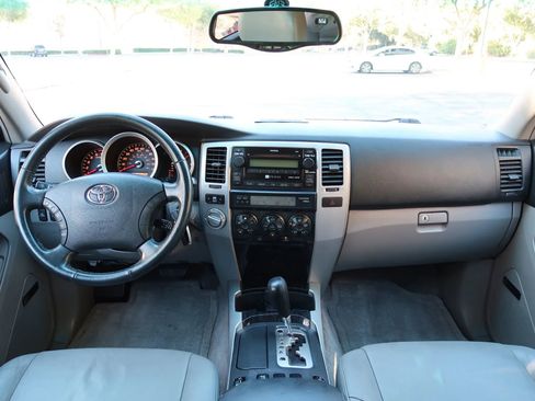 Used 2006 Toyota 4Runner Limited image 22
