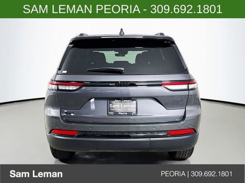 New 2025 Jeep Grand Cherokee Altitude image 6