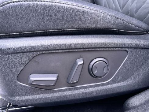 Certified 2025 Kia Sportage X-Line AWD/4WD image 12