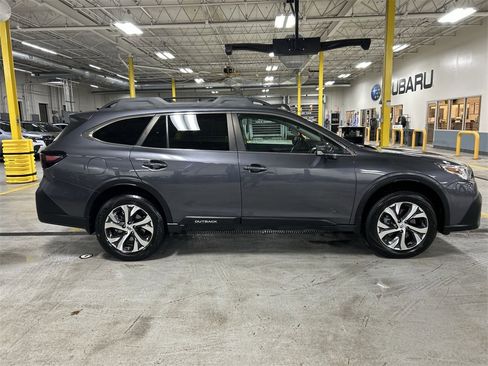 Certified 2020 Subaru Outback Limited image 9