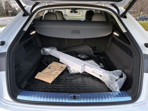 Used 2025 Audi Q8 Premium w/ Black Optic Package image 9