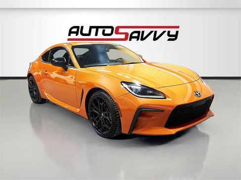 Used 2023 Toyota GR86 10th Anniversary SE image 1