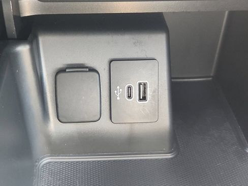 Used 2025 Ford Explorer ST AWD/4WD image 22