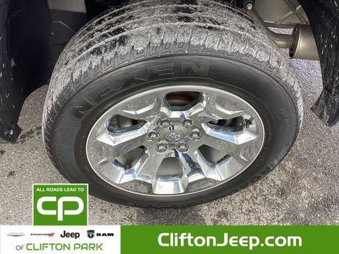 Certified 2018 Chrysler Pacifica Touring-L Plus image 34