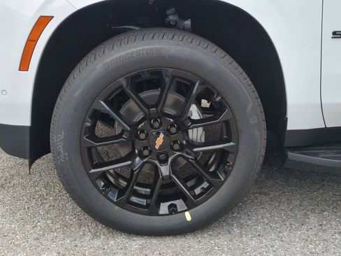 New 2026 Chevrolet Suburban RST w/ Sun And Tow Package RWD image 6