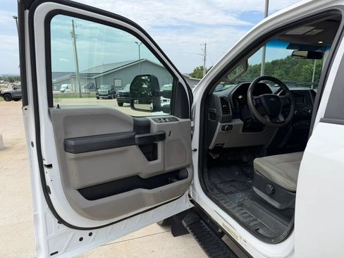 Used 2017 Ford F450 XL w/ Power Equipment Group AWD/4WD image 13