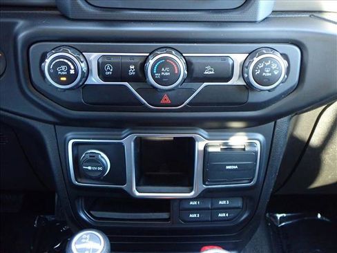 Used 2021 Jeep Wrangler Unlimited Sport image 17