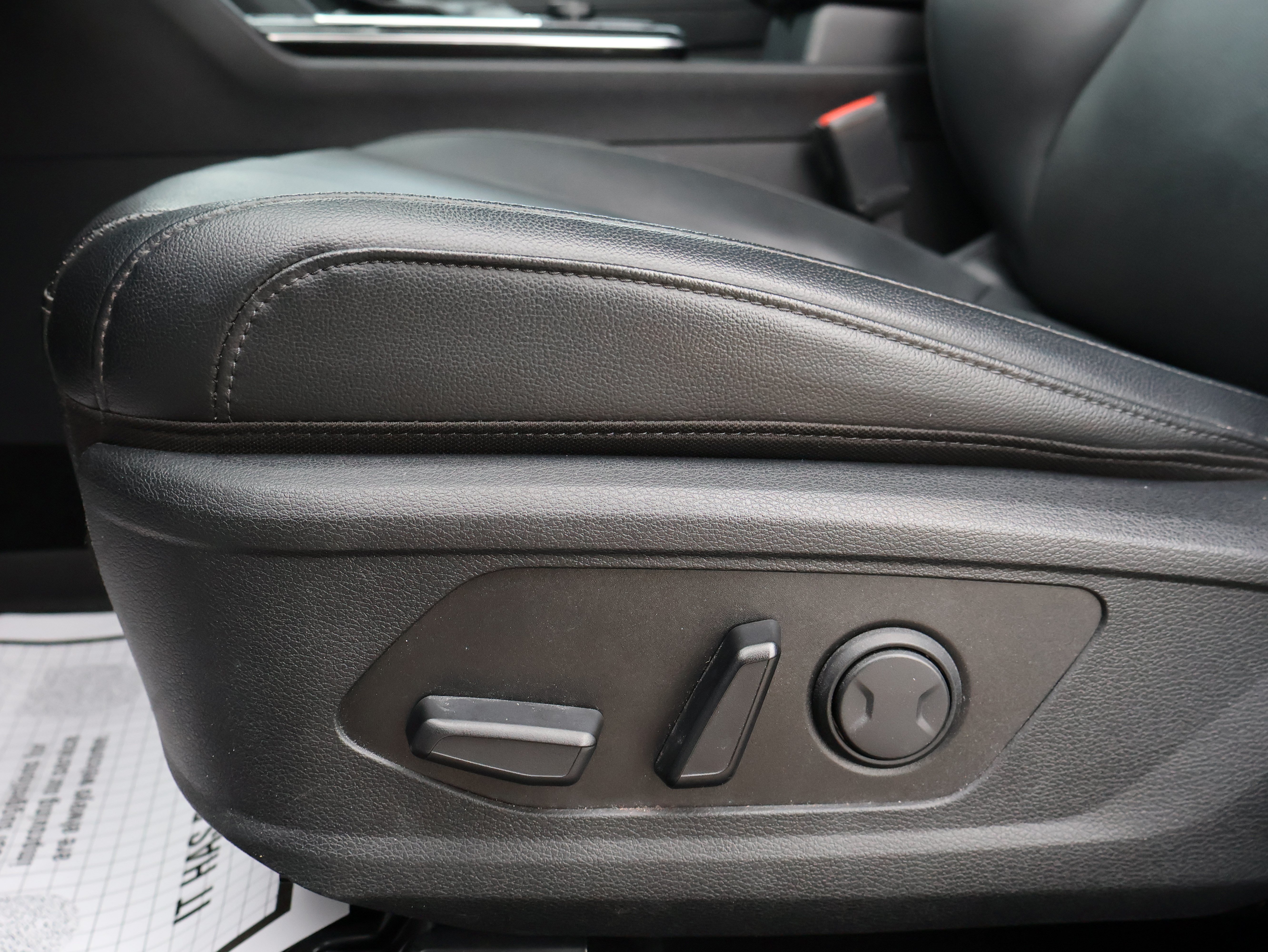 Used 2024 Kia Sportage EX FWD image 16