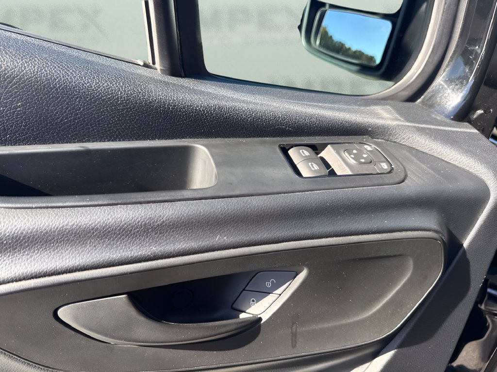 Used 2021 Mercedes-Benz Sprinter 4500 image 22