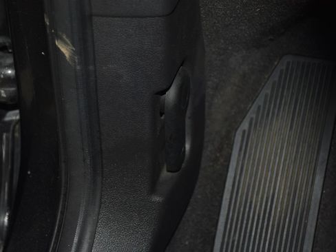 Used 2018 Ford Escape SE FWD image 24
