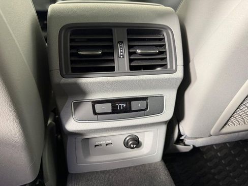 Used 2023 Audi Q5 2.0T Premium Plus w/ Premium Plus Package image 16