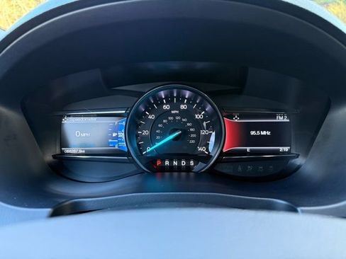 Used 2017 Ford Explorer Sport image 18