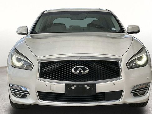 Used 2015 INFINITI Q70 3.7 w/ Technology Package RWD image 4