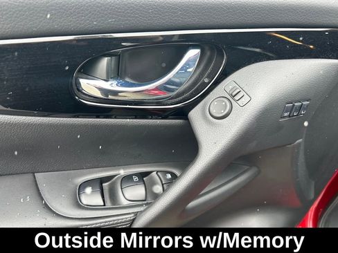 Used 2022 Nissan Rogue Sport SL w/ Premium Package image 12