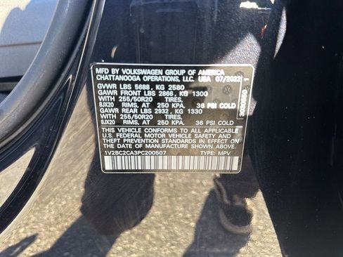 Used 2023 Volkswagen Atlas Cross Sport SEL image 38