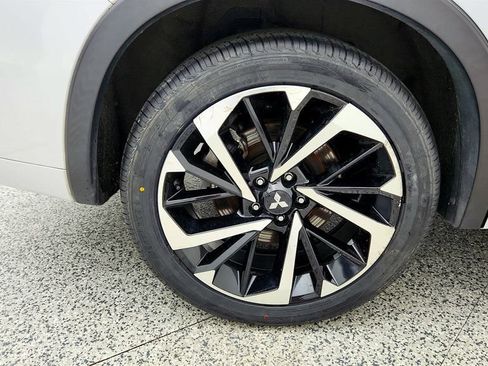 Used 2023 Mitsubishi Outlander SEL FWD image 9