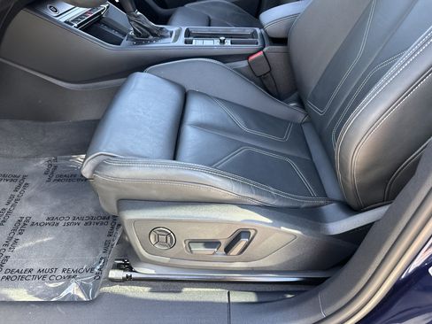 Used 2023 Audi Q3 2.0T Premium w/ Black Optic Sport Package image 20