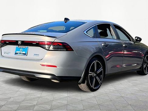 Used 2025 Honda Accord Sport image 6