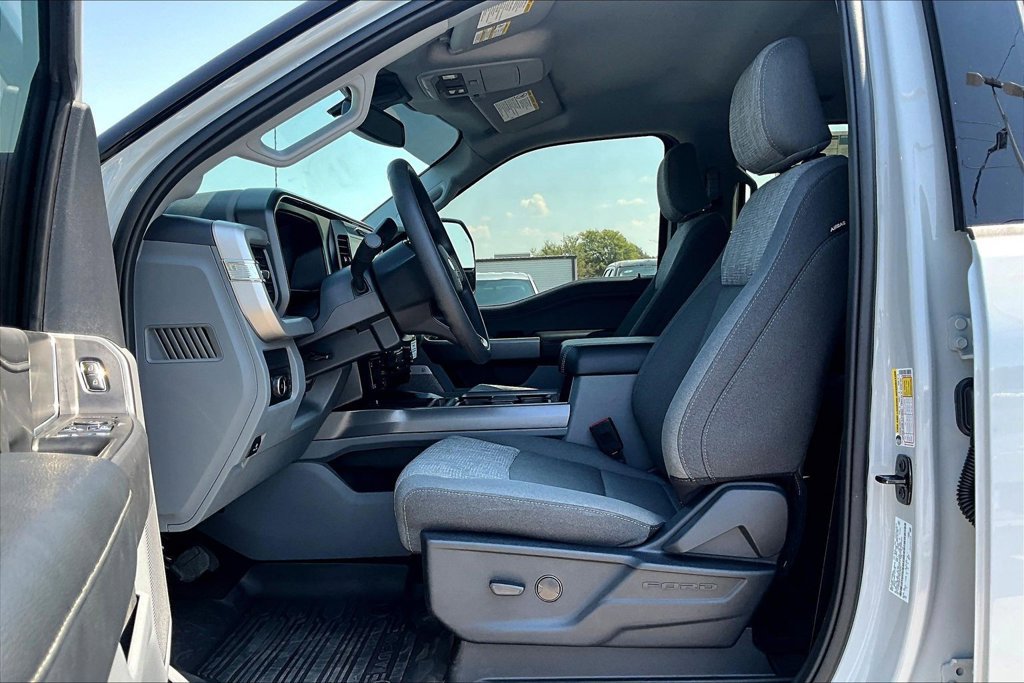 New 2026 Ford F350 XLT w/ XLT Premium Package AWD/4WD image 9
