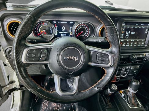 Used 2021 Jeep Gladiator Mojave AWD/4WD image 11