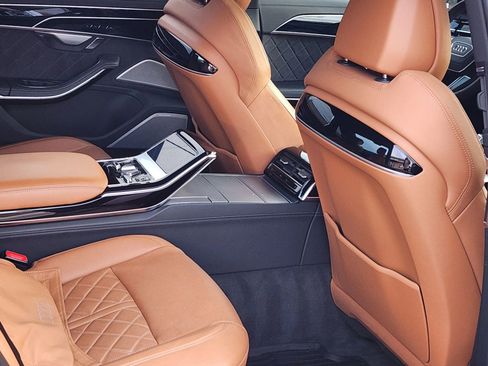 Used 2023 Audi S8 Sedan 4D image 32