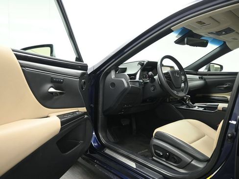 Used 2021 Lexus ES 350 w/ Premium Package FWD image 7