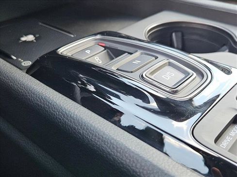 Used 2025 Honda Pilot TrailSport image 10