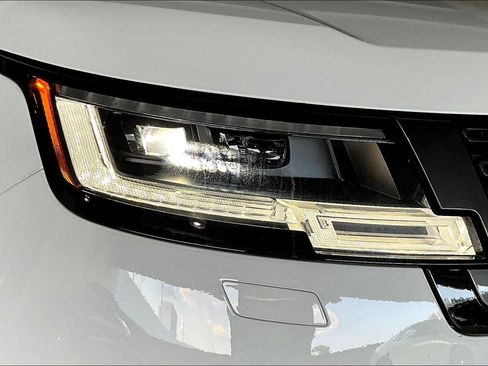 Used 2022 Land Rover Range Rover SE image 51