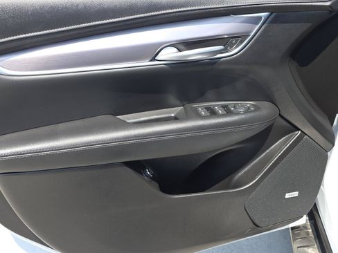 Certified 2025 Cadillac XT5 Luxury w/ LPO, Floor Liner Package FWD image 19