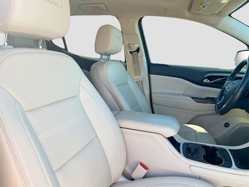 Used 2021 GMC Acadia Denali w/ Denali Technology Package image 31