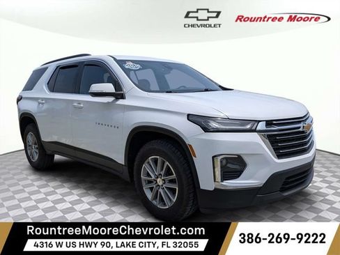 Used 2023 Chevrolet Traverse LT FWD image 1