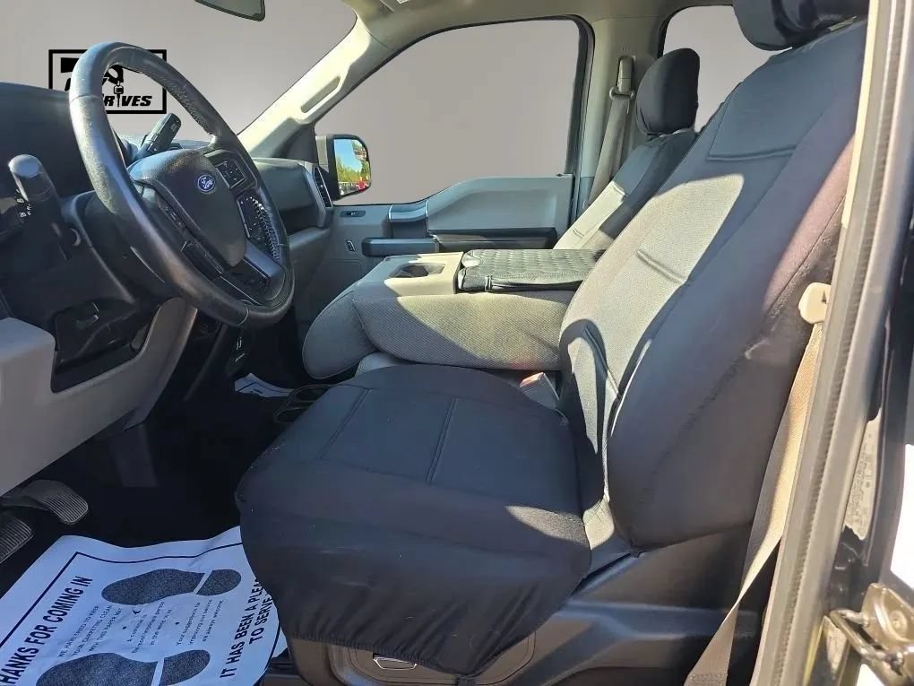 Used 2018 Ford F150 XLT w/ Equipment Group 302A Luxury AWD/4WD image 9