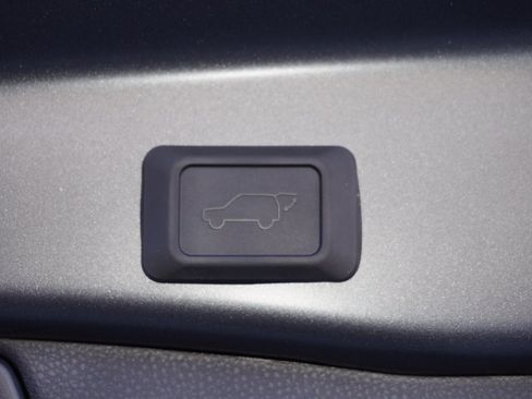 New 2025 Toyota RAV4 XLE image 8