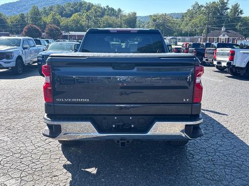 Used 2024 Chevrolet Silverado 1500 LT w/ Protection Package AWD/4WD image 6