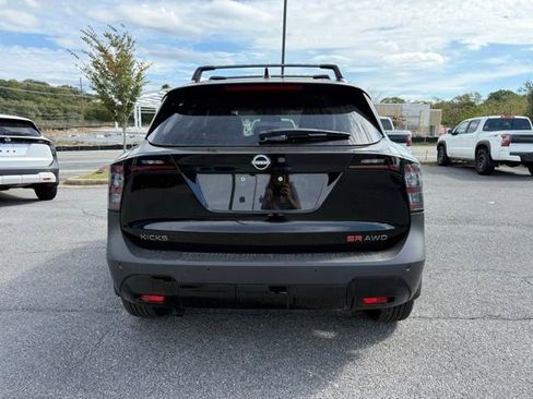 New 2026 Nissan Kicks SR w/ Cold Weather Package image 6