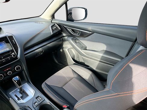 Used 2022 Subaru Crosstrek 2.0i Premium w/ Moonroof Package image 22