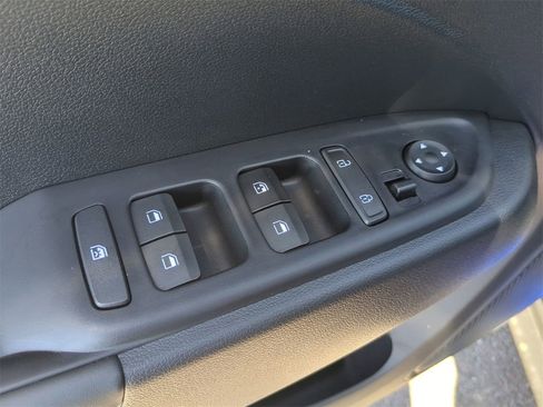 New 2025 Hyundai Venue Limited image 20