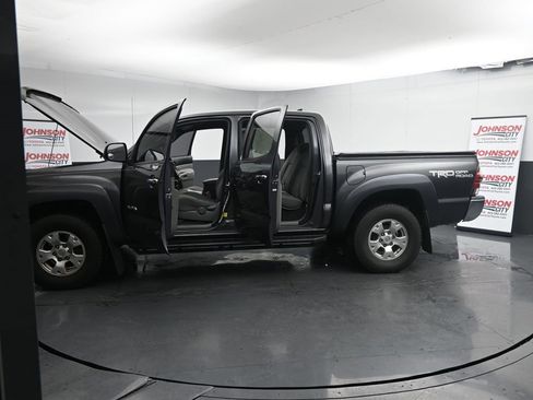 Used 2015 Toyota Tacoma 4x4 Double Cab image 10