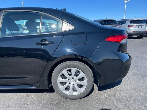 Used 2024 Toyota Corolla LE image 32