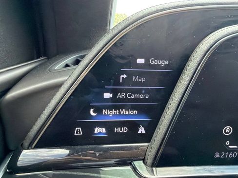 Used 2024 Cadillac Escalade ESV V AWD/4WD image 51